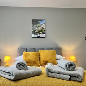 Apartment Luxurious Penthouse With Free Parking, Harrogate