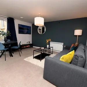 Apartment Self Catering - Regent's Court Indigo, Harrogate